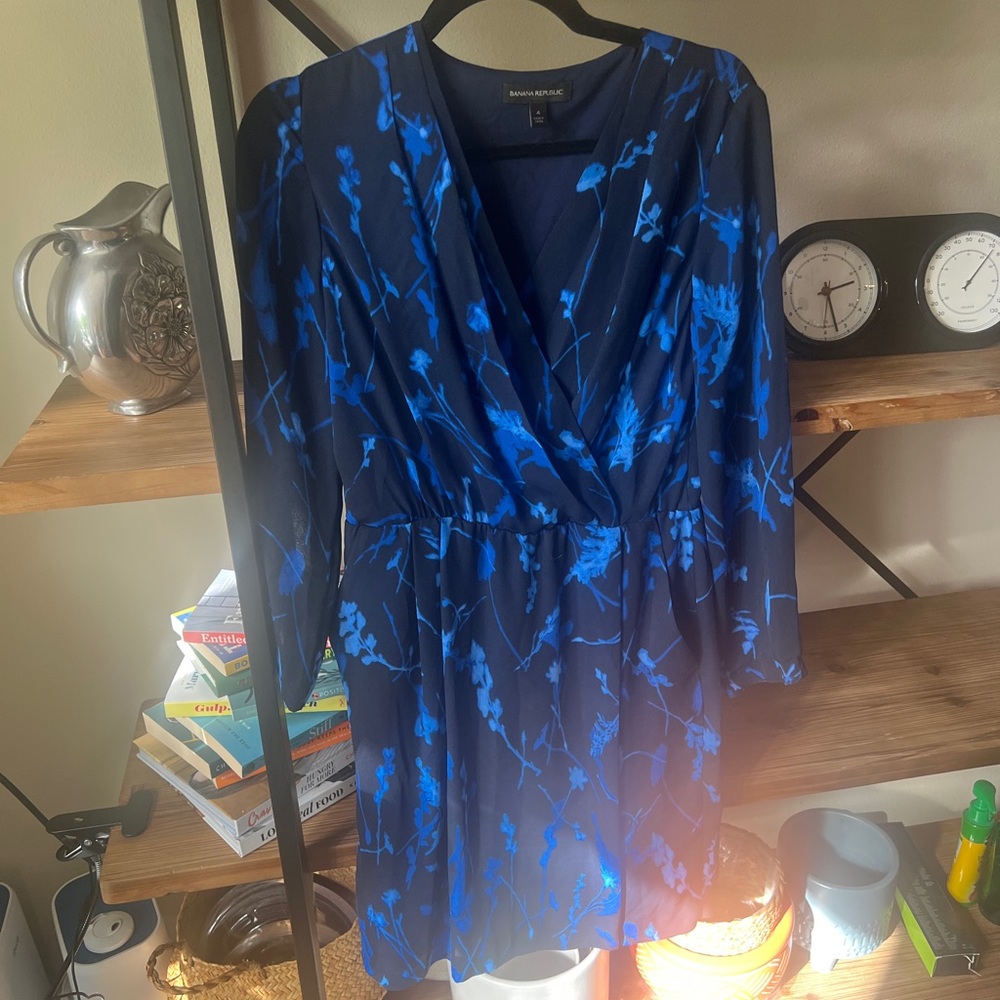 Banana republic sheer sleeve dress with pockets elastic waist wedding guest work